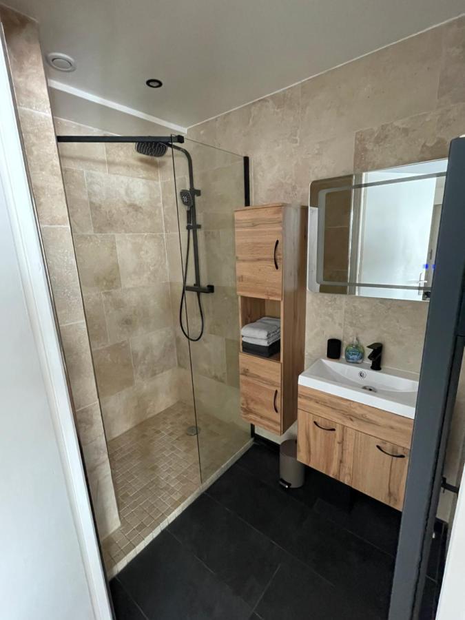 Appartement 2 Pièces Au Cœur Du Port Lympia