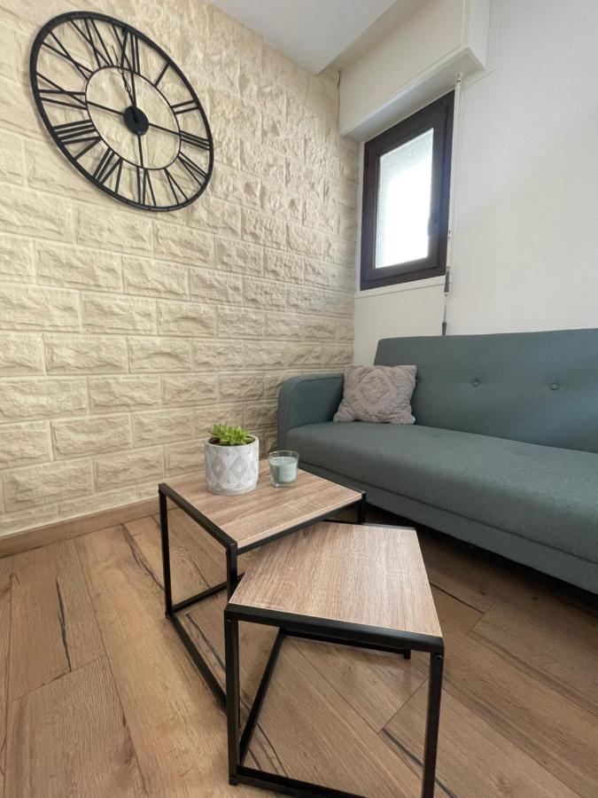 2 Pièces Au Cœur Du Port Lympia Appartement Nice