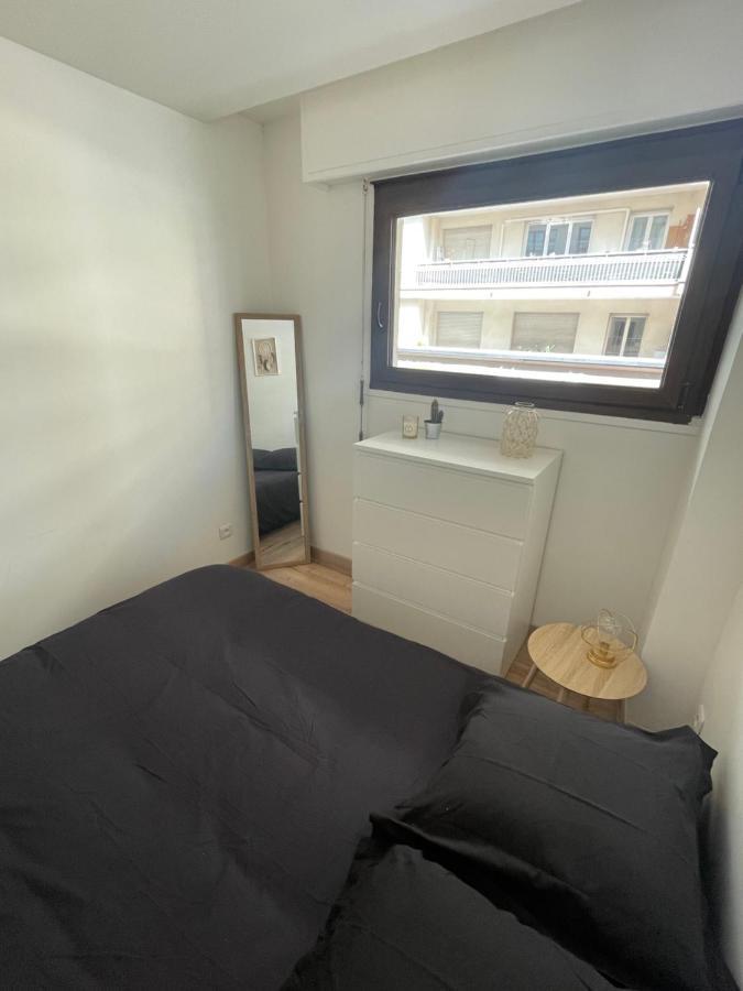 2 Pièces Au Cœur Du Port Lympia Appartement *